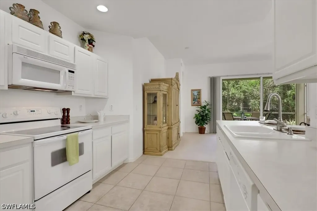 890 Eastham Way Naples FL 34104