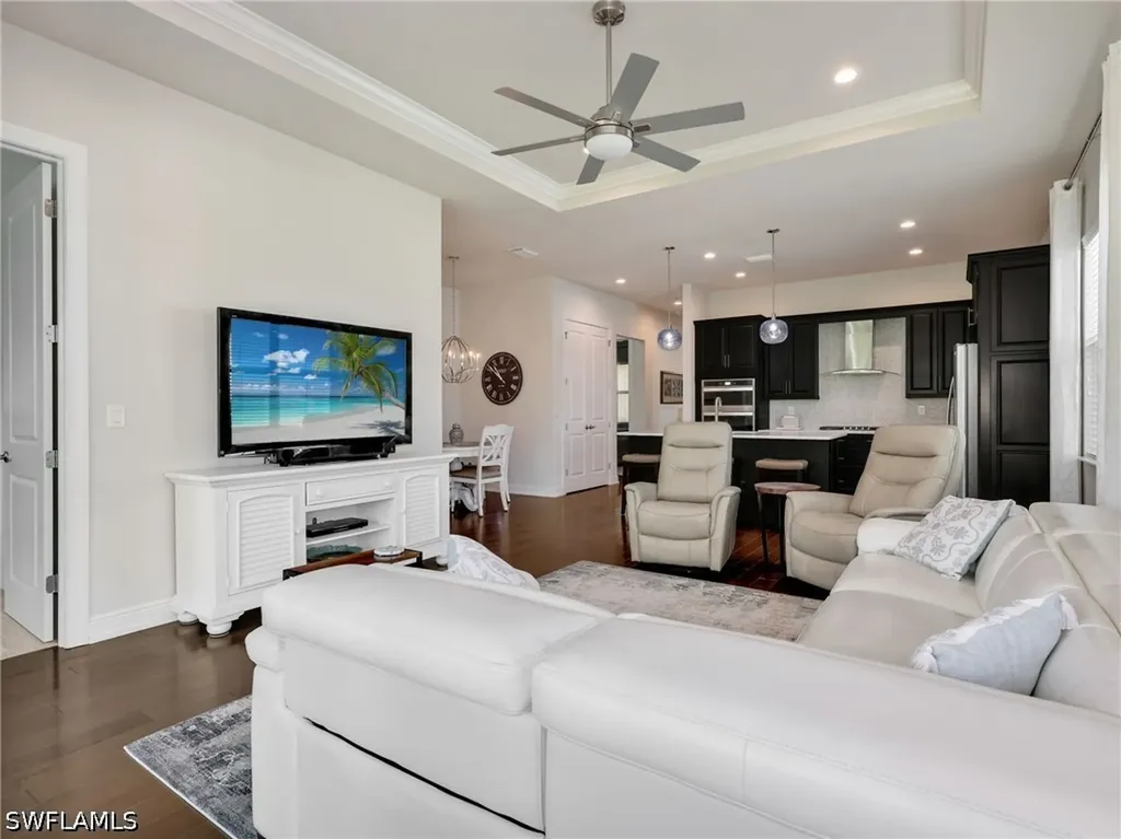 9225 Cayman Drive Naples FL 34114