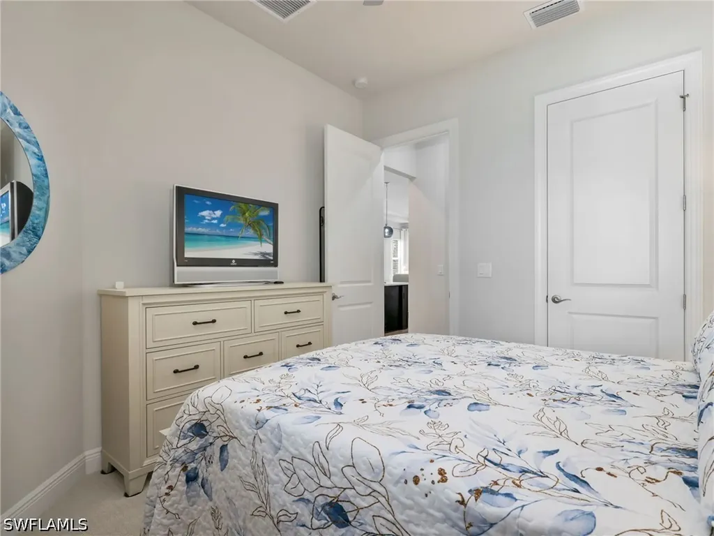 9225 Cayman Drive Naples FL 34114