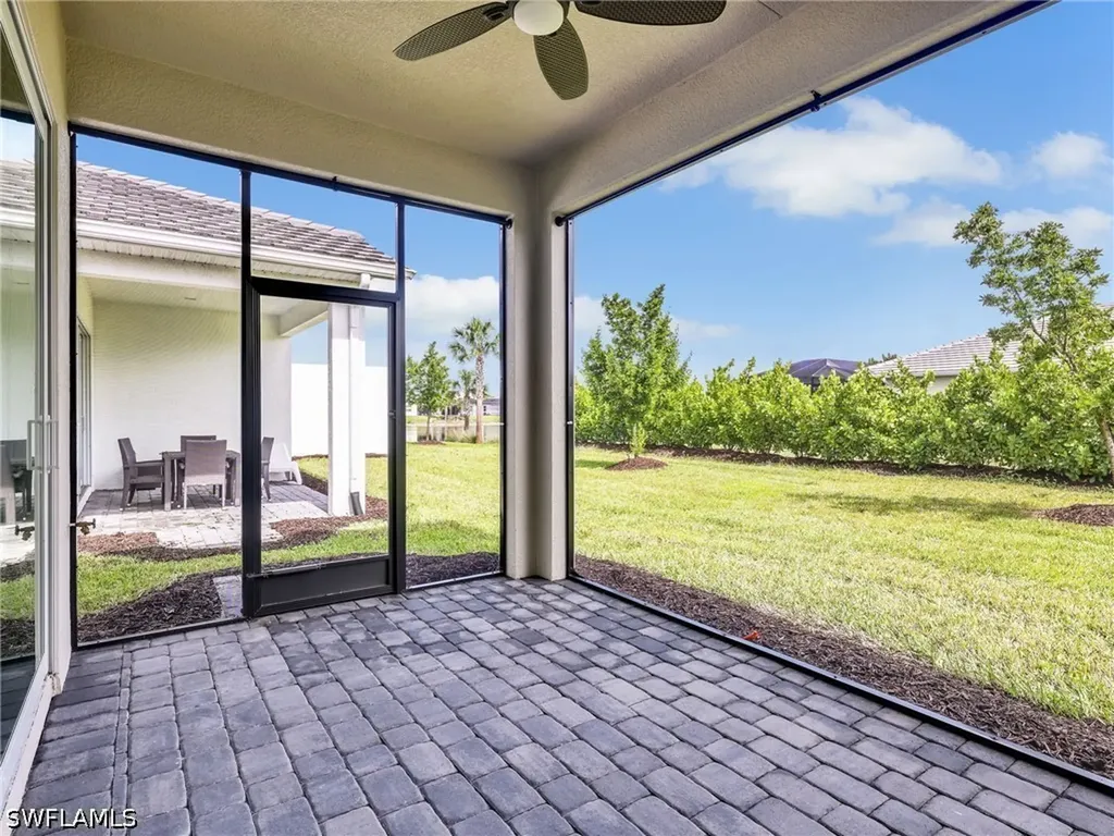 9225 Cayman Drive Naples FL 34114