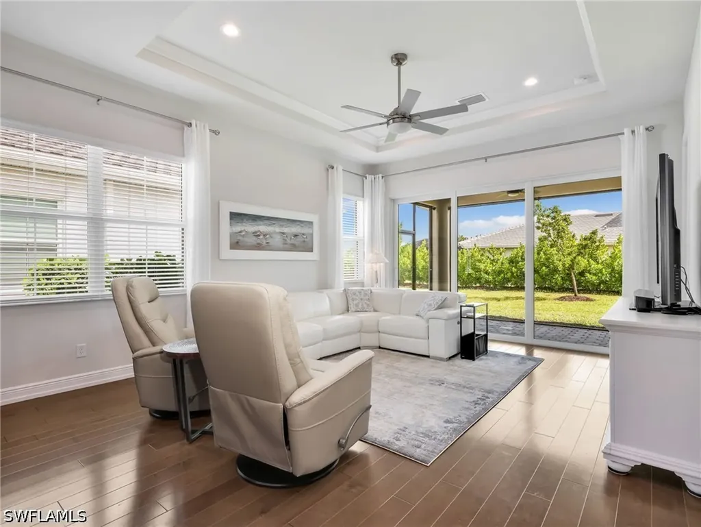 9225 Cayman Drive Naples FL 34114