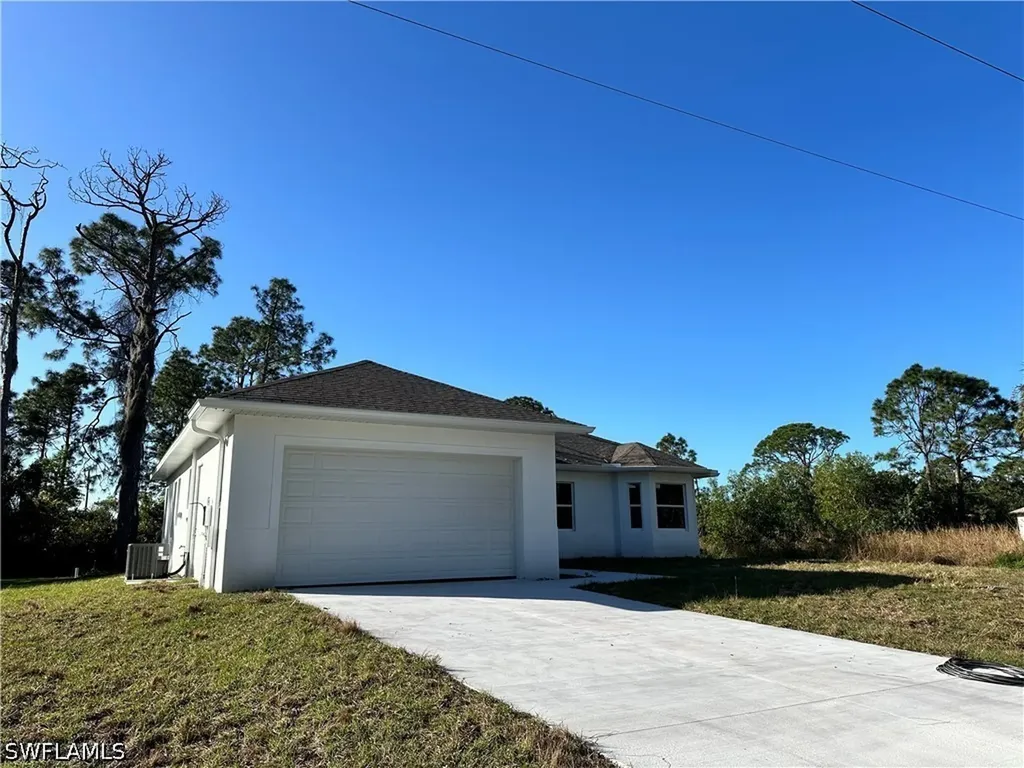 718 Chattman Street E Lehigh Acres FL 33974