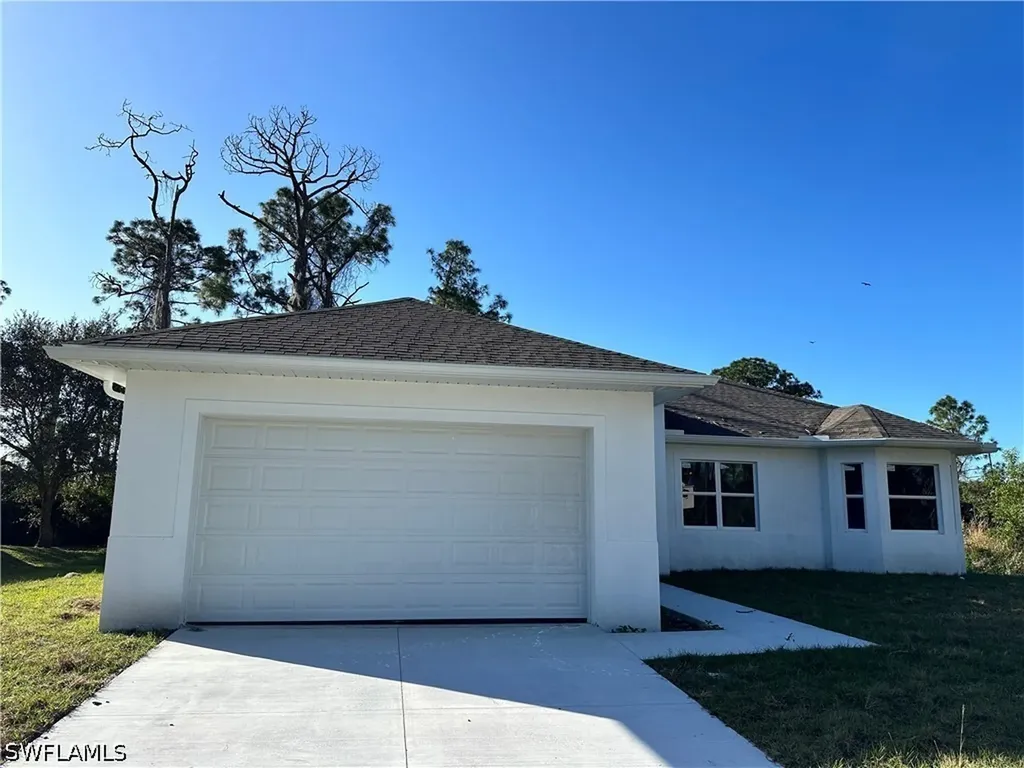 718 Chattman Street E Lehigh Acres FL 33974