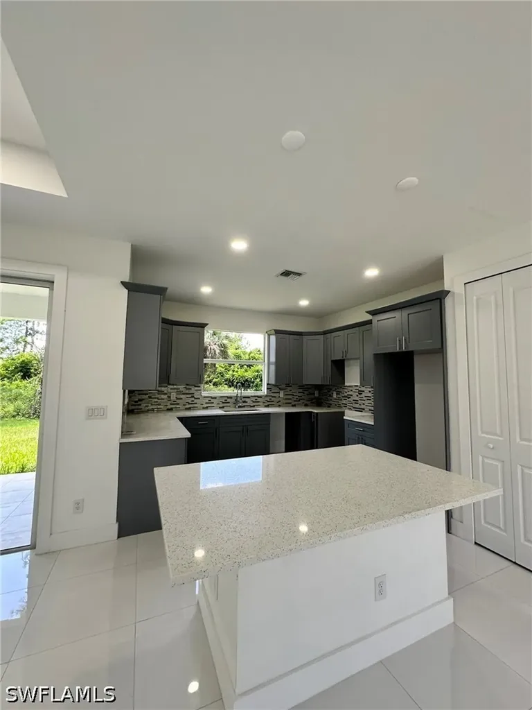 718 Chattman Street E Lehigh Acres FL 33974