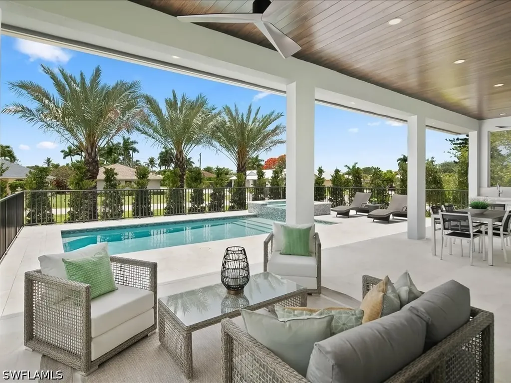 10702 6th Street Naples FL 34108