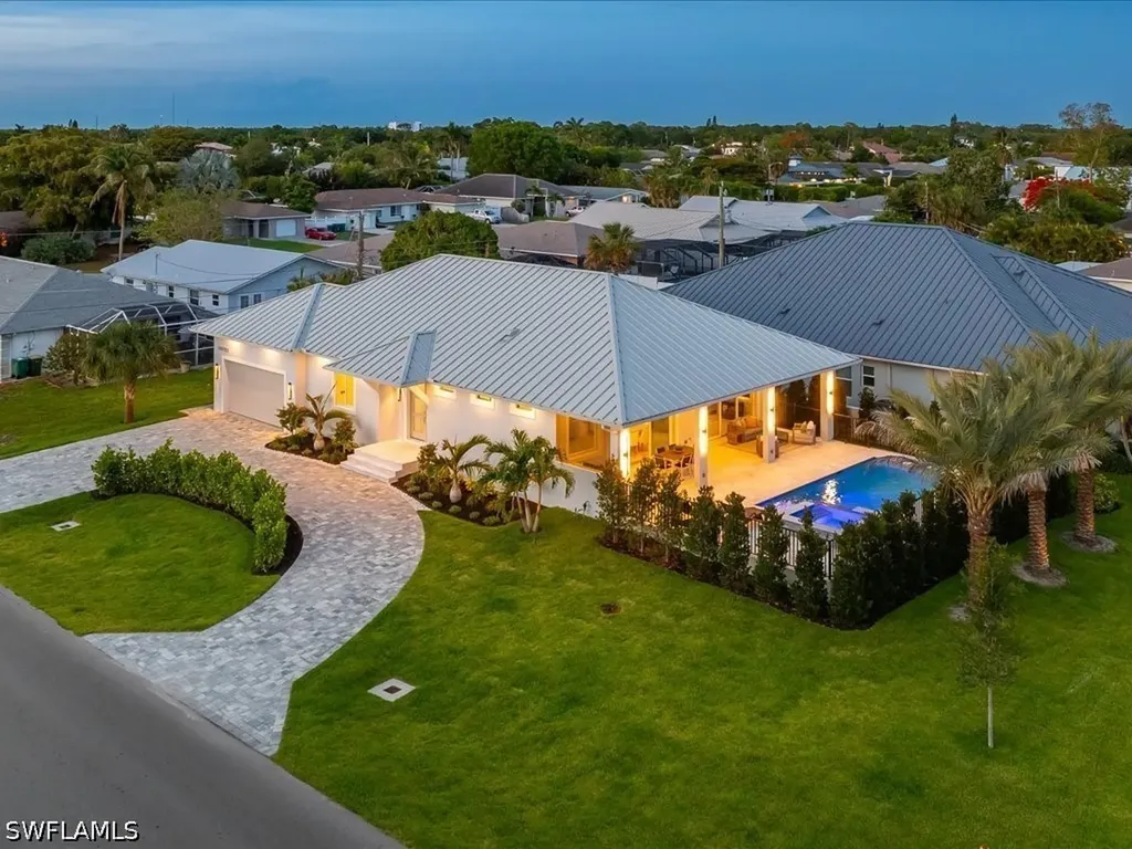 10702 6th Street Naples FL 34108