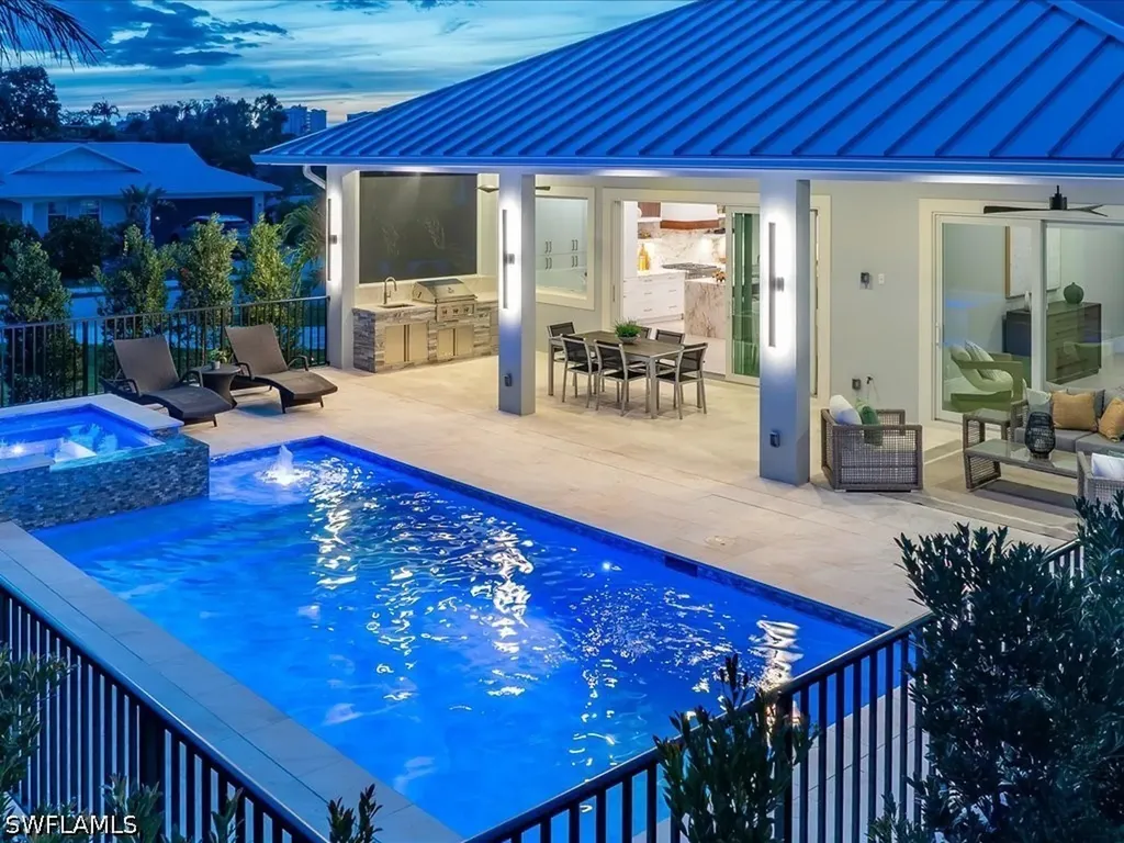 10702 6th Street Naples FL 34108
