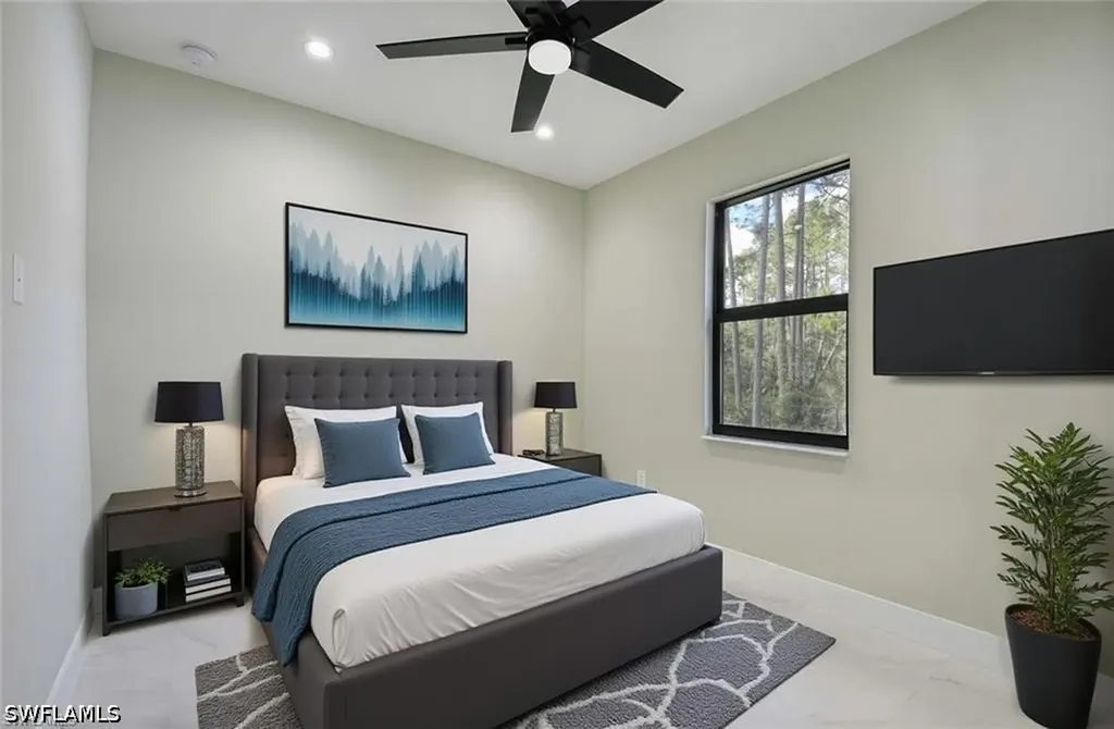 219 33rd Avenue NW Naples FL 34120