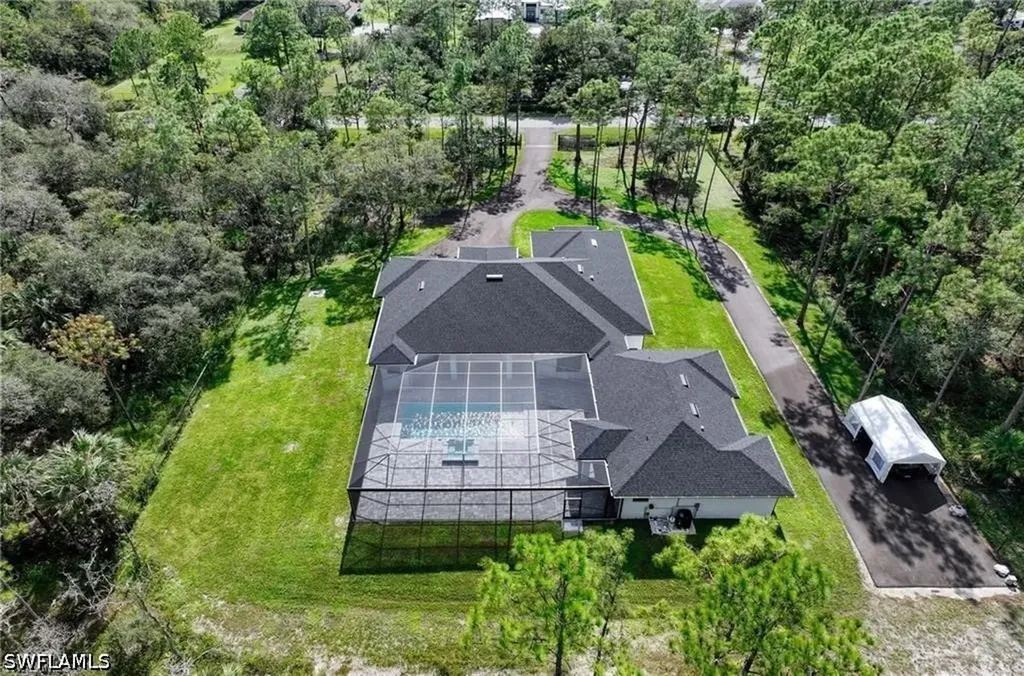 219 33rd Avenue NW Naples FL 34120
