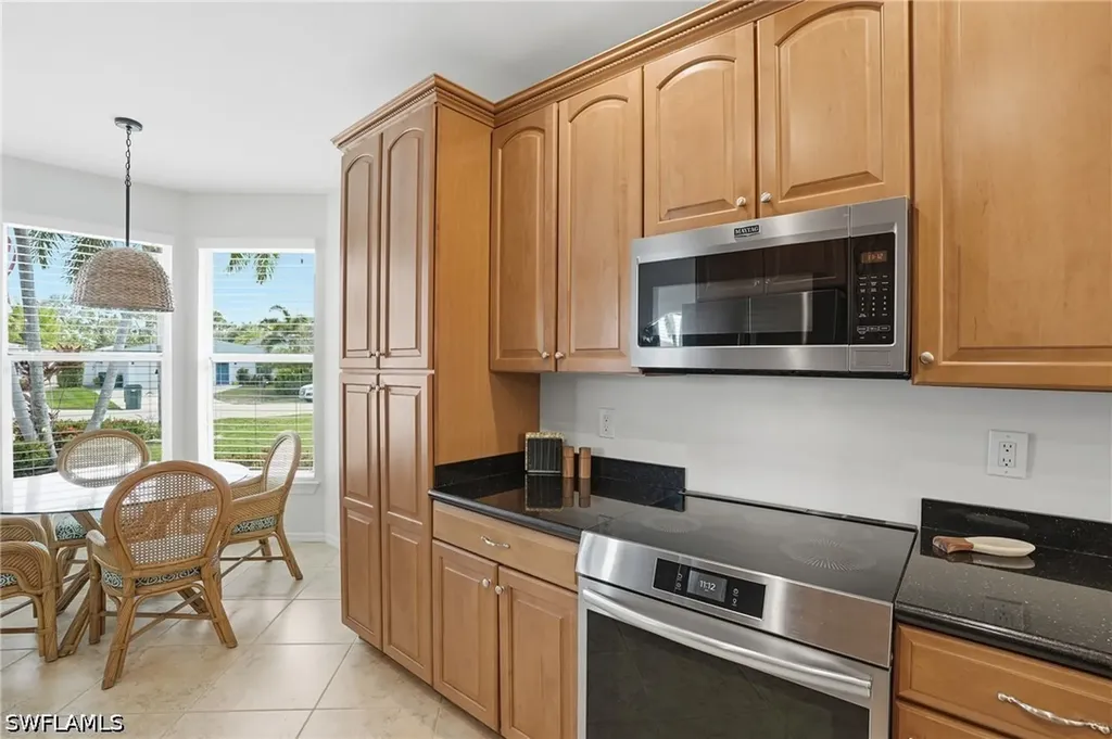 736 110th Avenue N Naples FL 34108