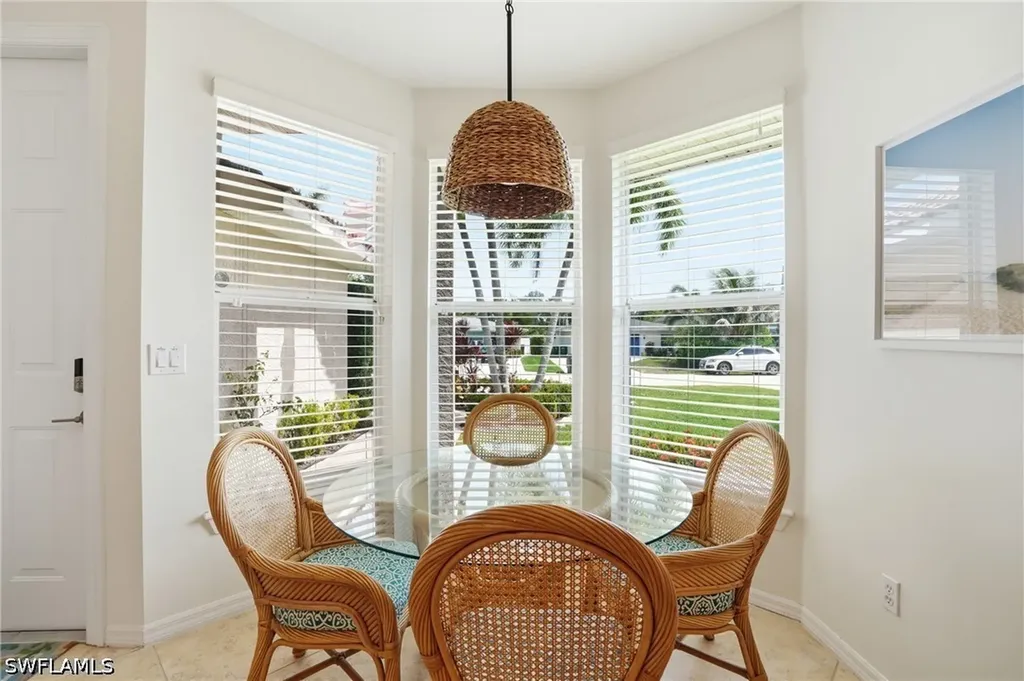 736 110th Avenue N Naples FL 34108