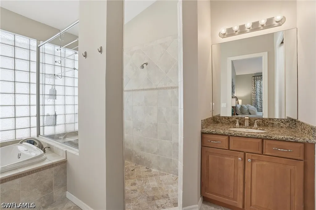 736 110th Avenue N Naples FL 34108
