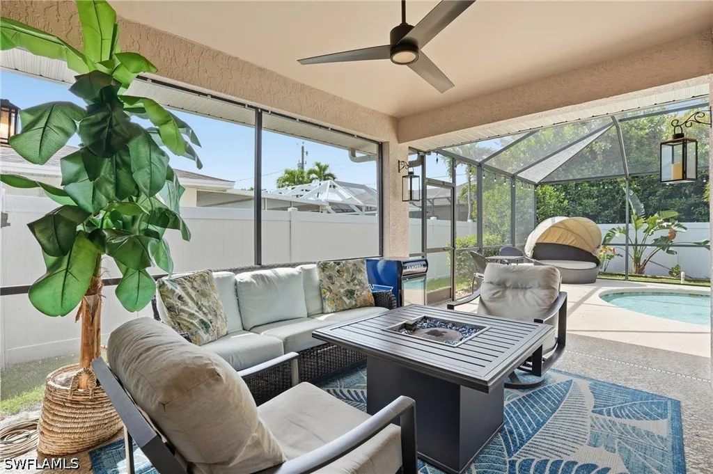 736 110th Avenue N Naples FL 34108