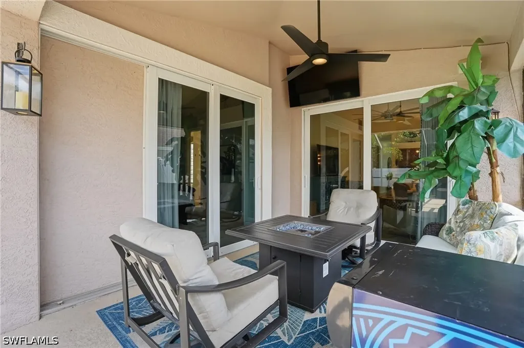 736 110th Avenue N Naples FL 34108