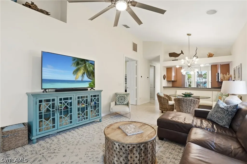 736 110th Avenue N Naples FL 34108