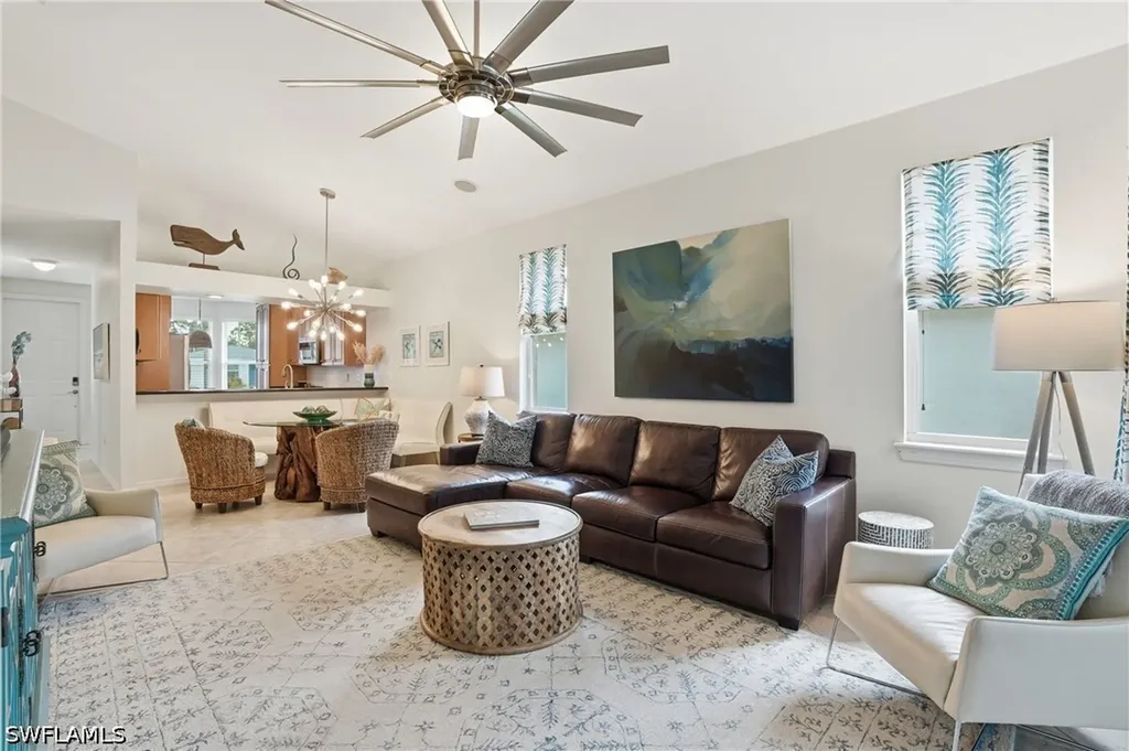 736 110th Avenue N Naples FL 34108