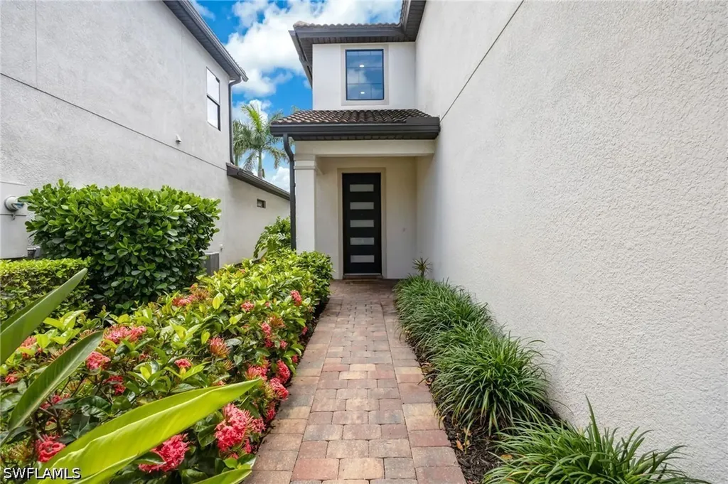 7186 Wilton Drive Naples FL 34109