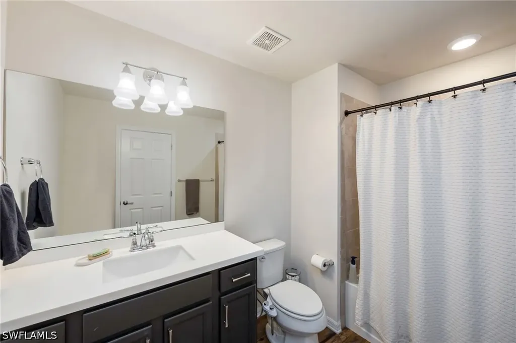 7186 Wilton Drive Naples FL 34109