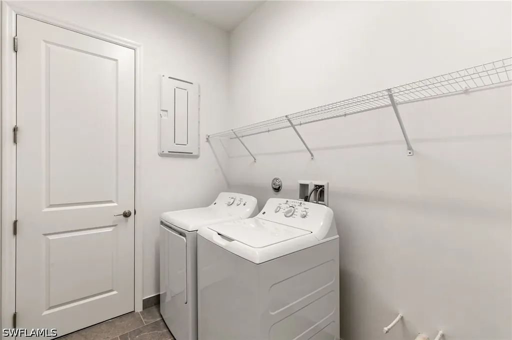 2924 Bloomfield Way Naples FL 34112