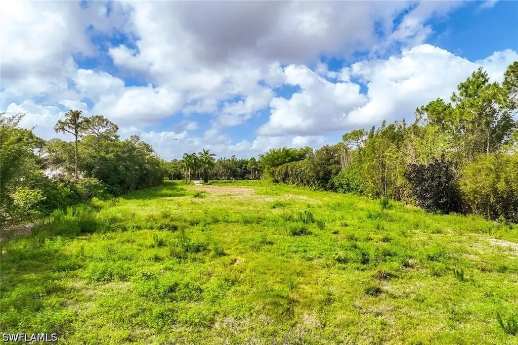 5823 Spanish Oaks Lane Naples FL 34119