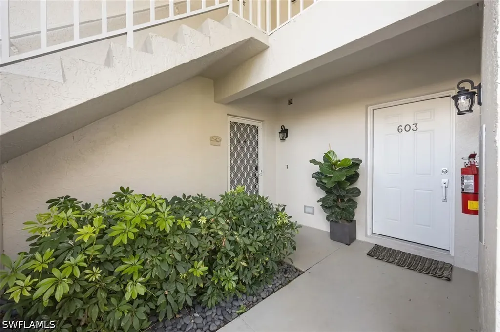 6240 Bellerive Avenue Naples FL 34119
