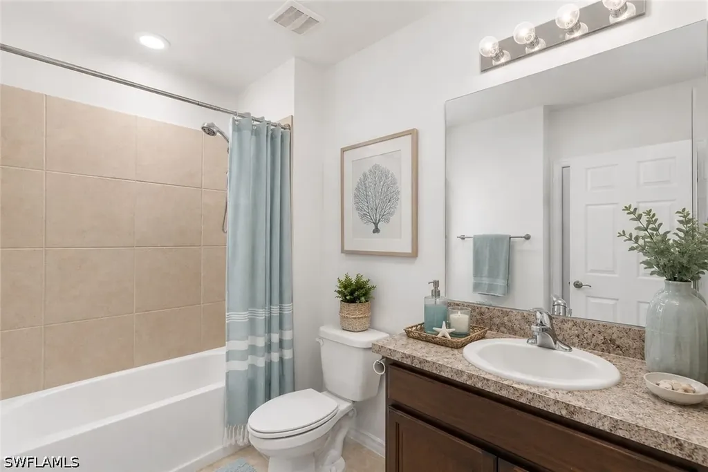 722 Hadley Place W Naples FL 34104