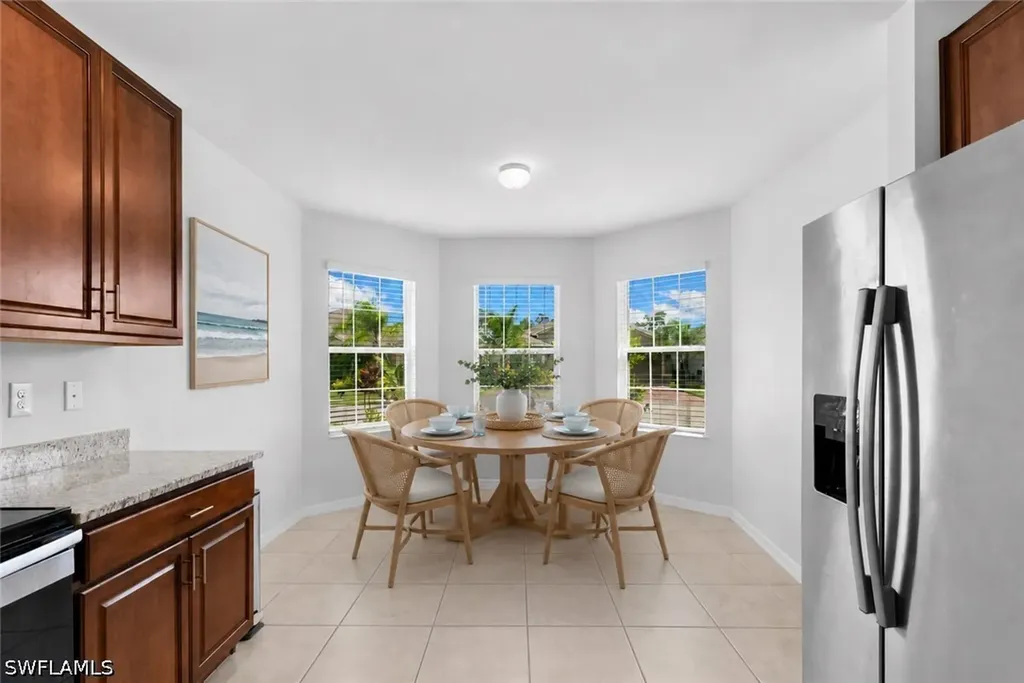 722 Hadley Place W Naples FL 34104