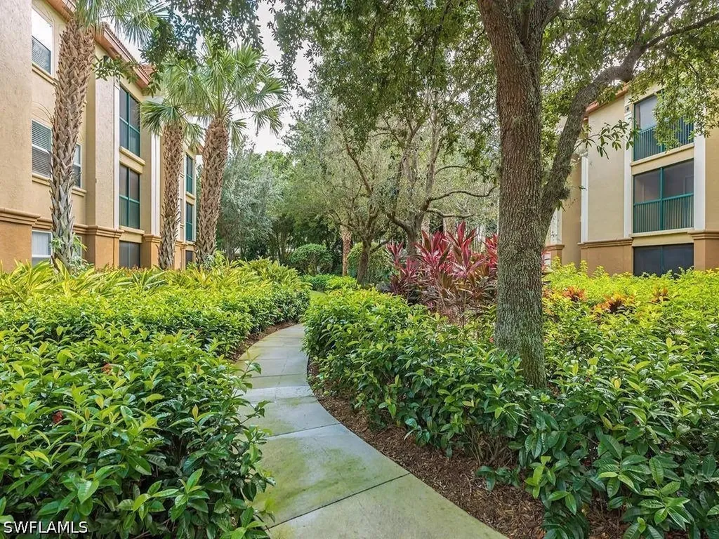 8940 Colonnades Court E Bonita Springs FL 34135