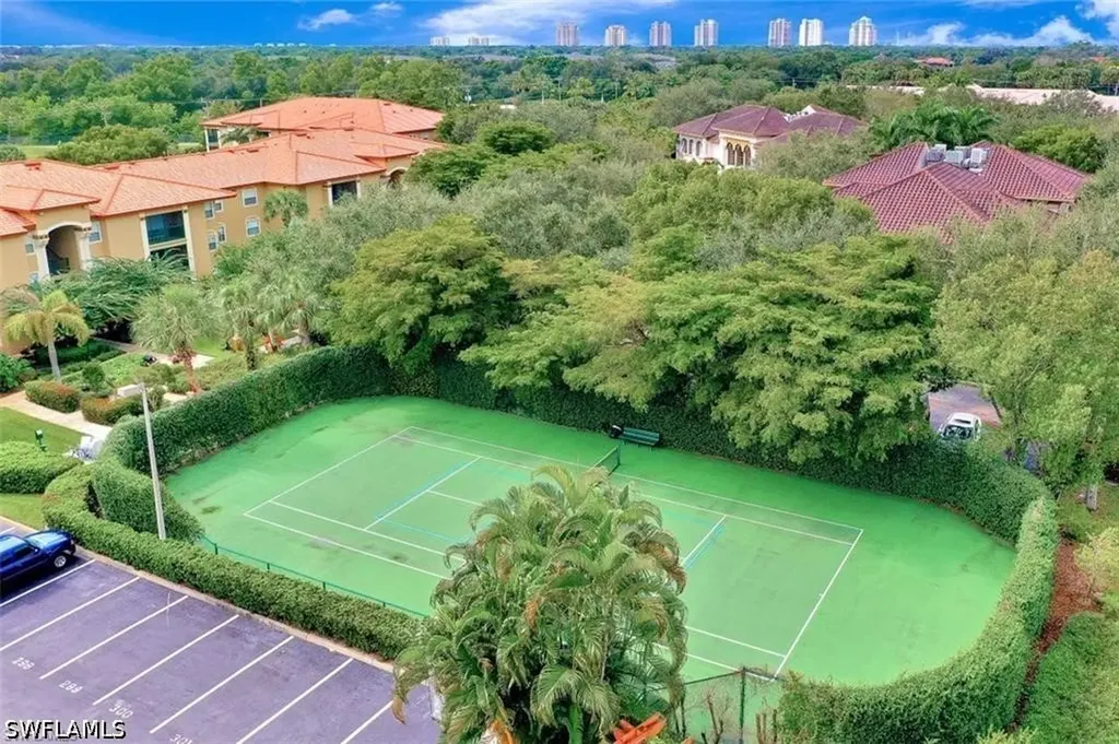 8940 Colonnades Court E Bonita Springs FL 34135