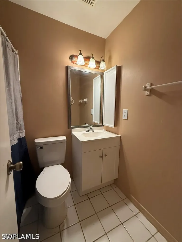 1006 NE 2nd Avenue Cape Coral FL 33909