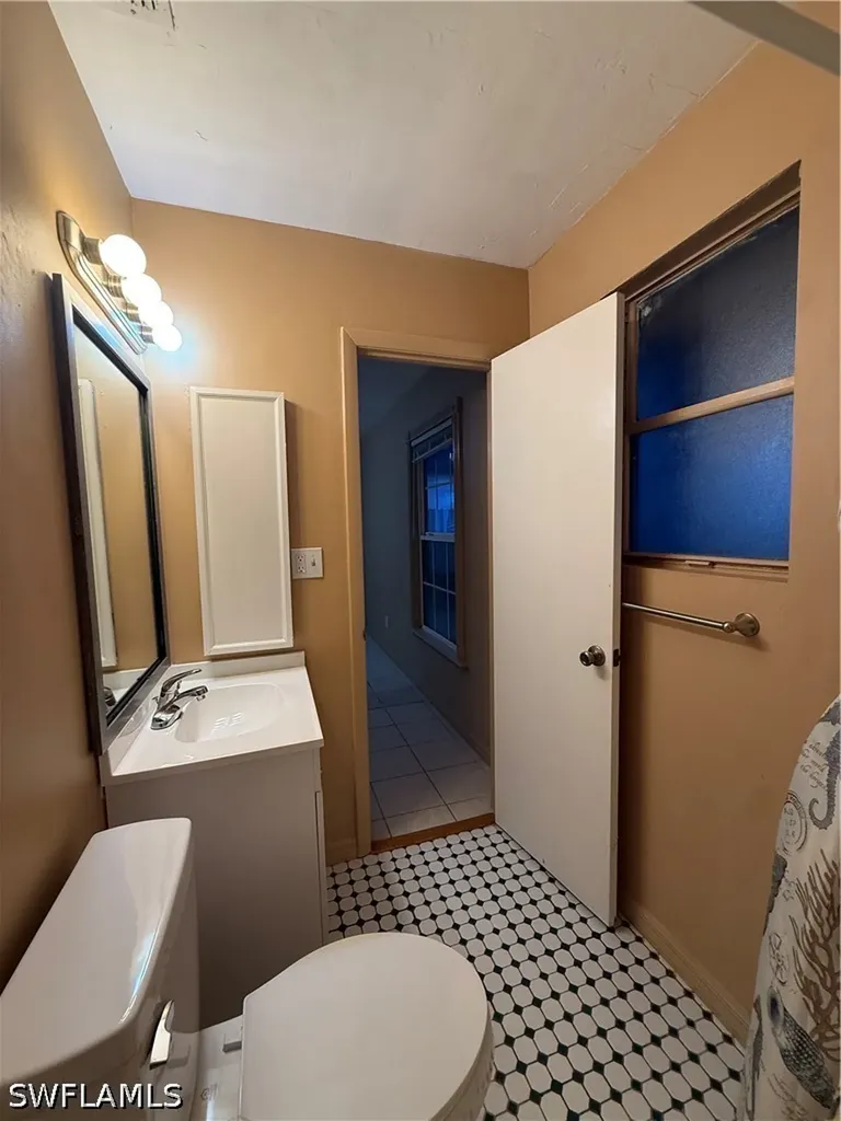 1006 NE 2nd Avenue Cape Coral FL 33909
