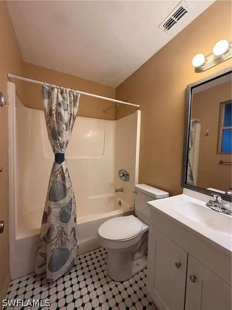 1006 NE 2nd Avenue Cape Coral FL 33909
