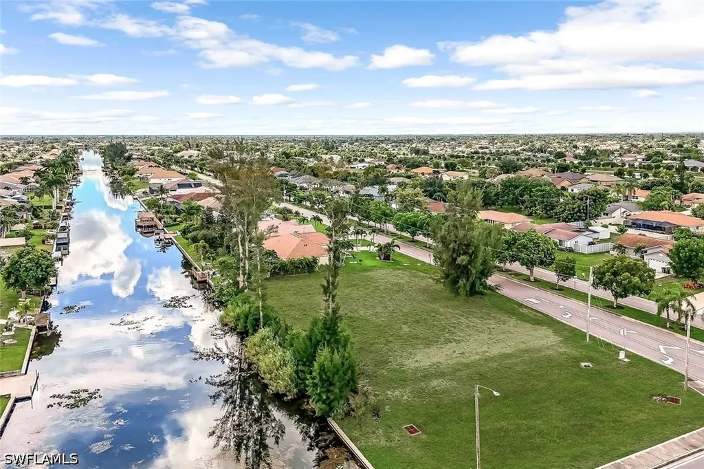 119 Aviation Parkway Cape Coral FL 33904
