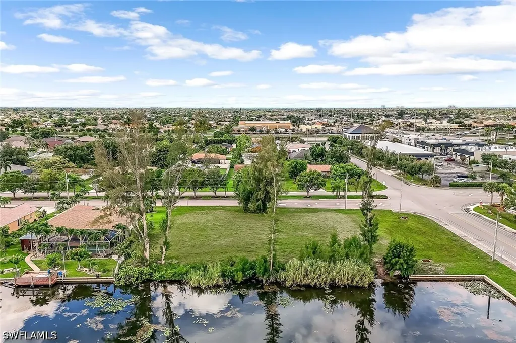 119 Aviation Parkway Cape Coral FL 33904