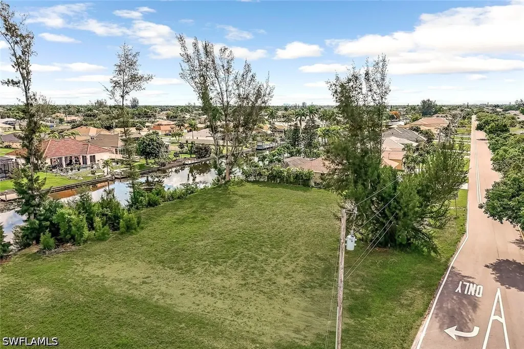 119 Aviation Parkway Cape Coral FL 33904
