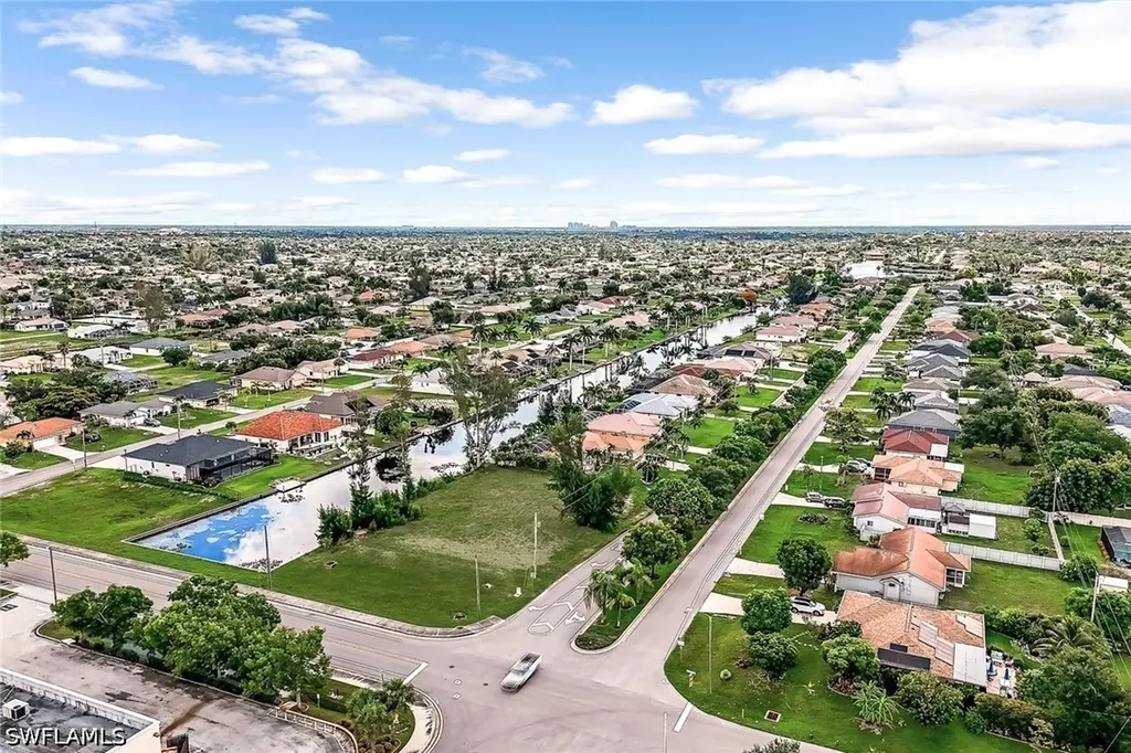 119 Aviation Parkway Cape Coral FL 33904