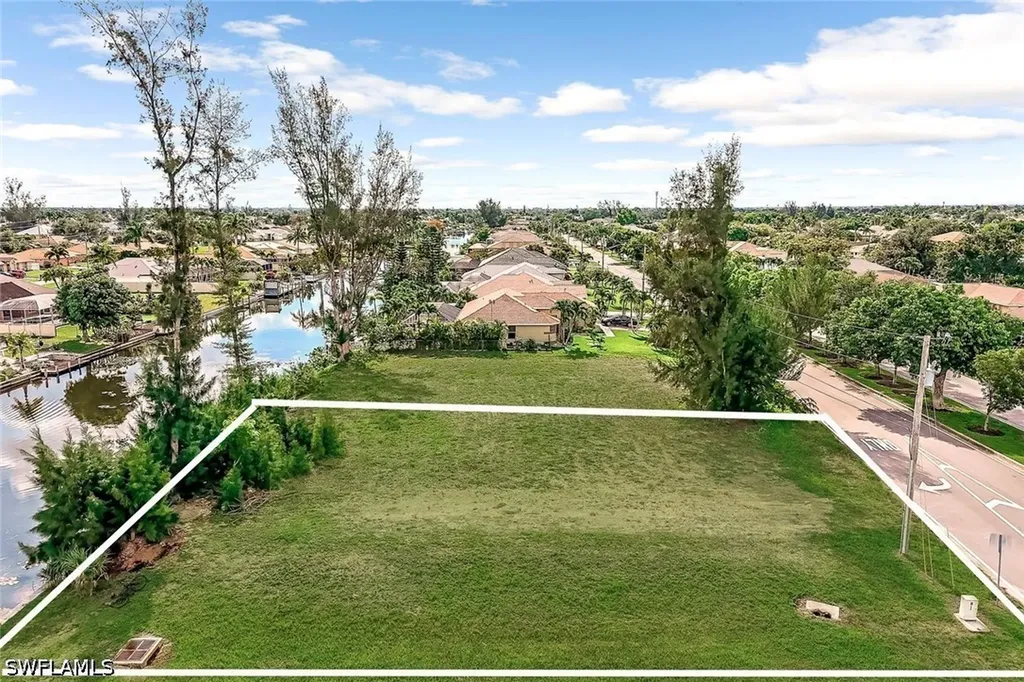 119 Aviation Parkway Cape Coral FL 33904