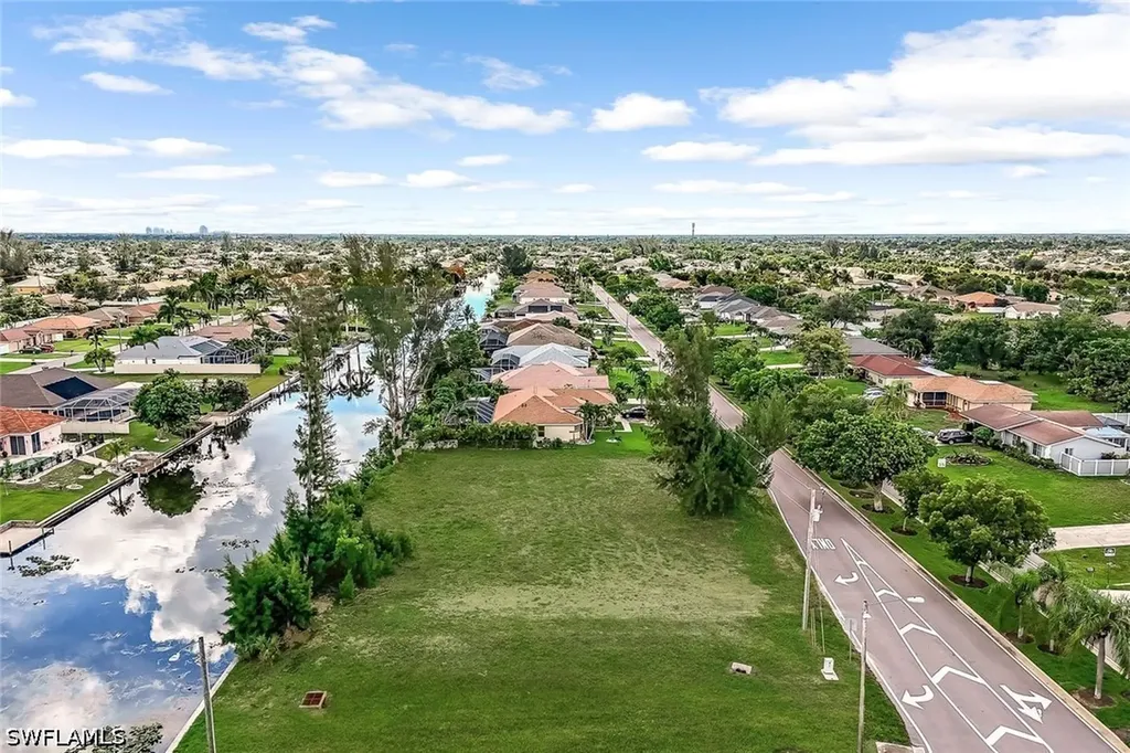 119 Aviation Parkway Cape Coral FL 33904
