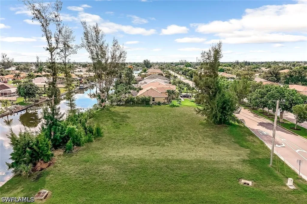 119 Aviation Parkway Cape Coral FL 33904