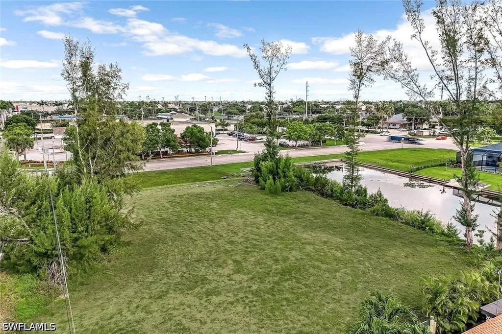 119 Aviation Parkway Cape Coral FL 33904