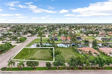 119 Aviation Parkway Cape Coral FL 33904