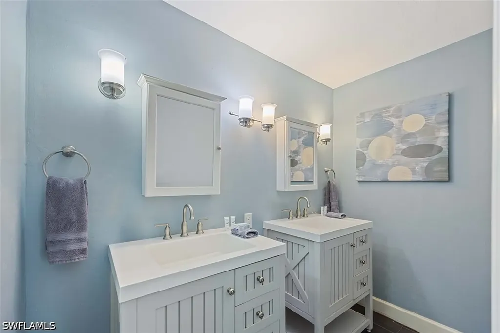 856 104th Avenue N Naples FL 34108