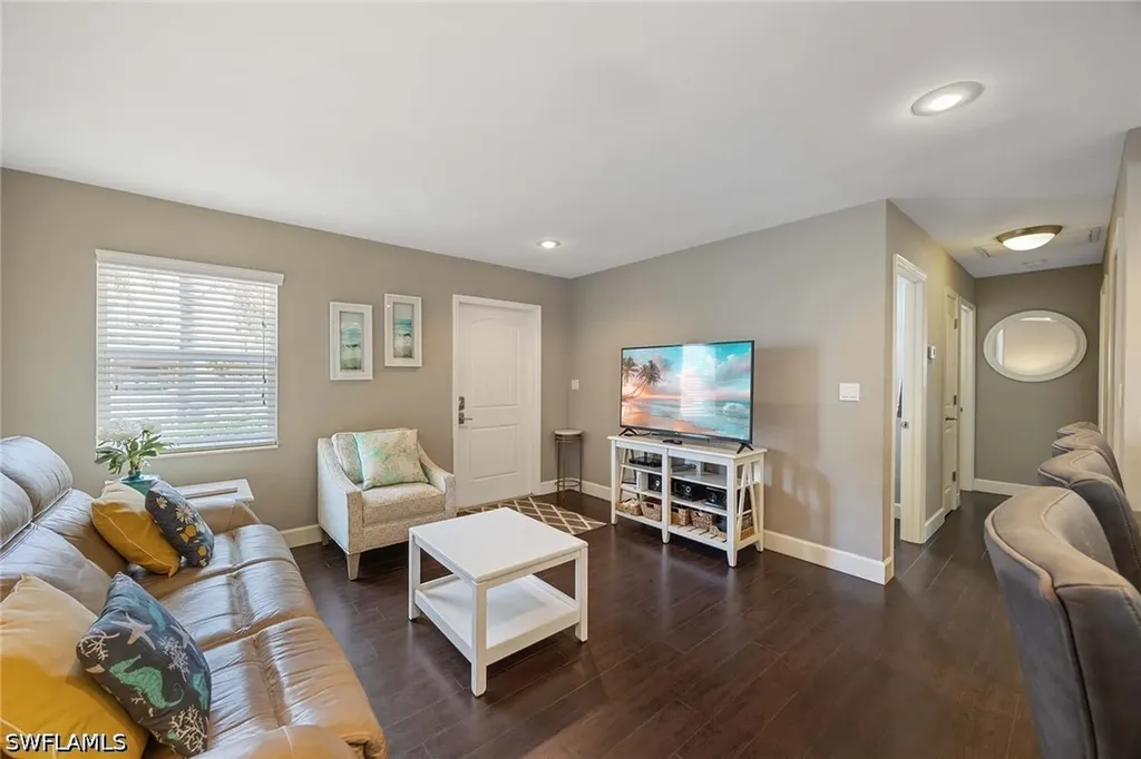 856 104th Avenue N Naples FL 34108