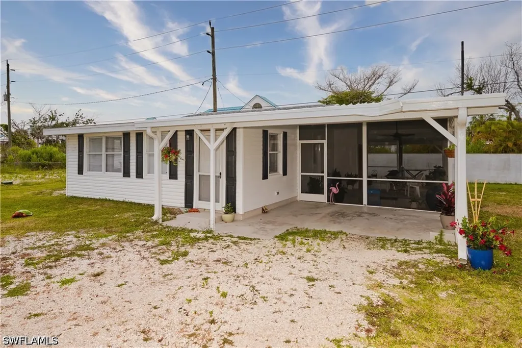 16820 Banyon Drive Fort Myers FL 33908