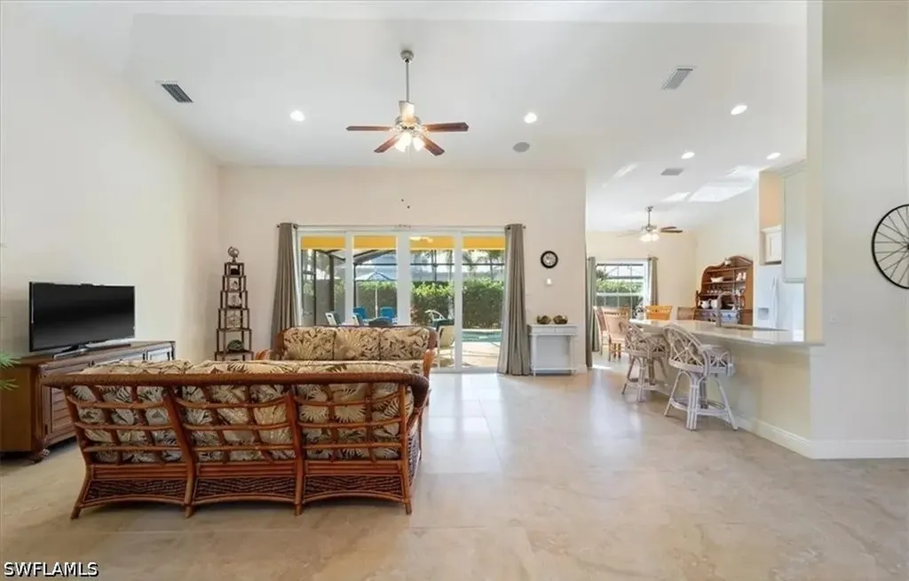 732 7th Avenue N Naples FL 34102
