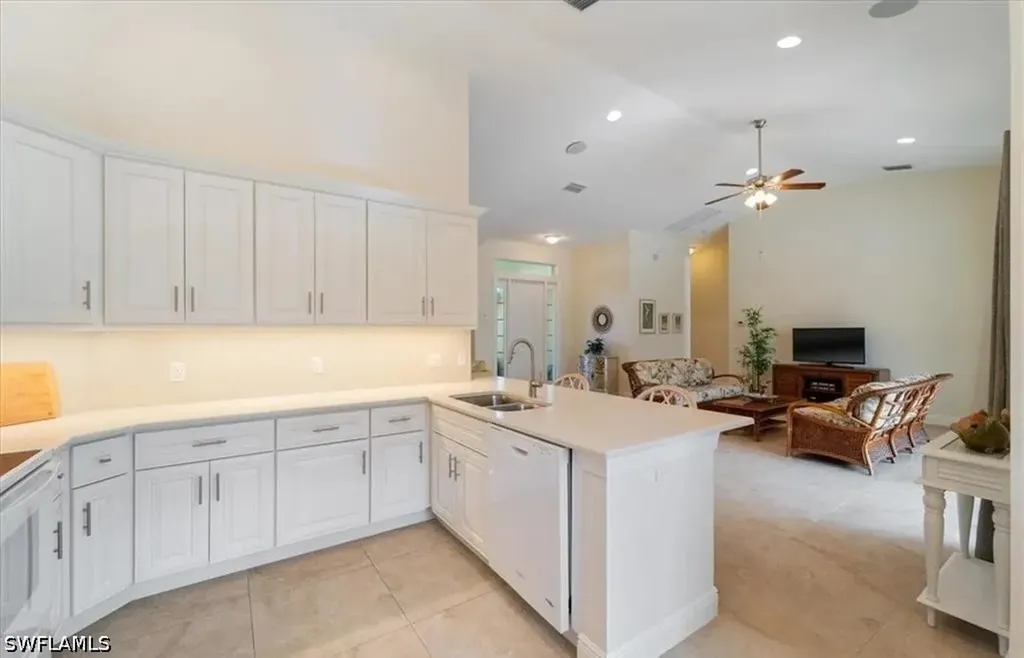732 7th Avenue N Naples FL 34102