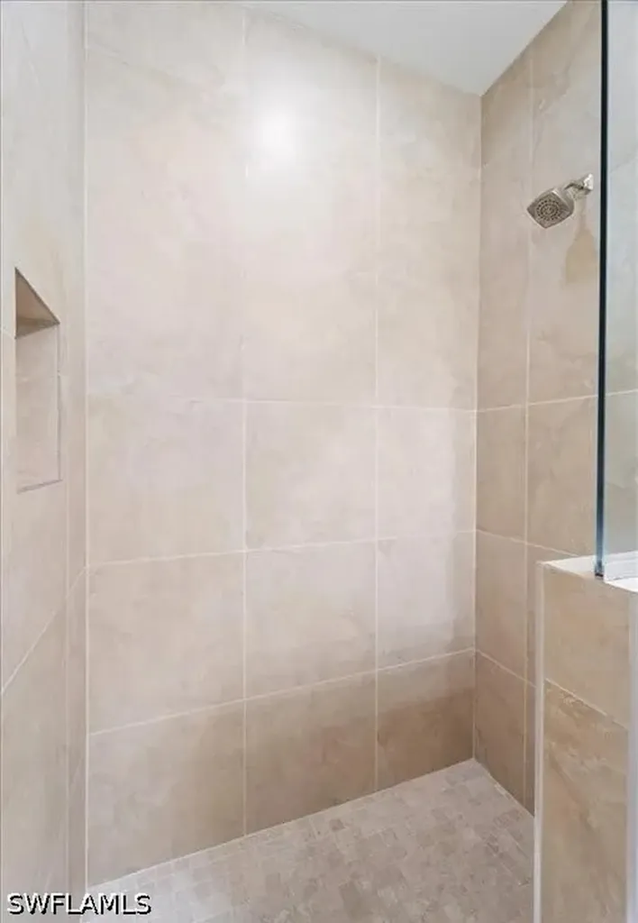 732 7th Avenue N Naples FL 34102