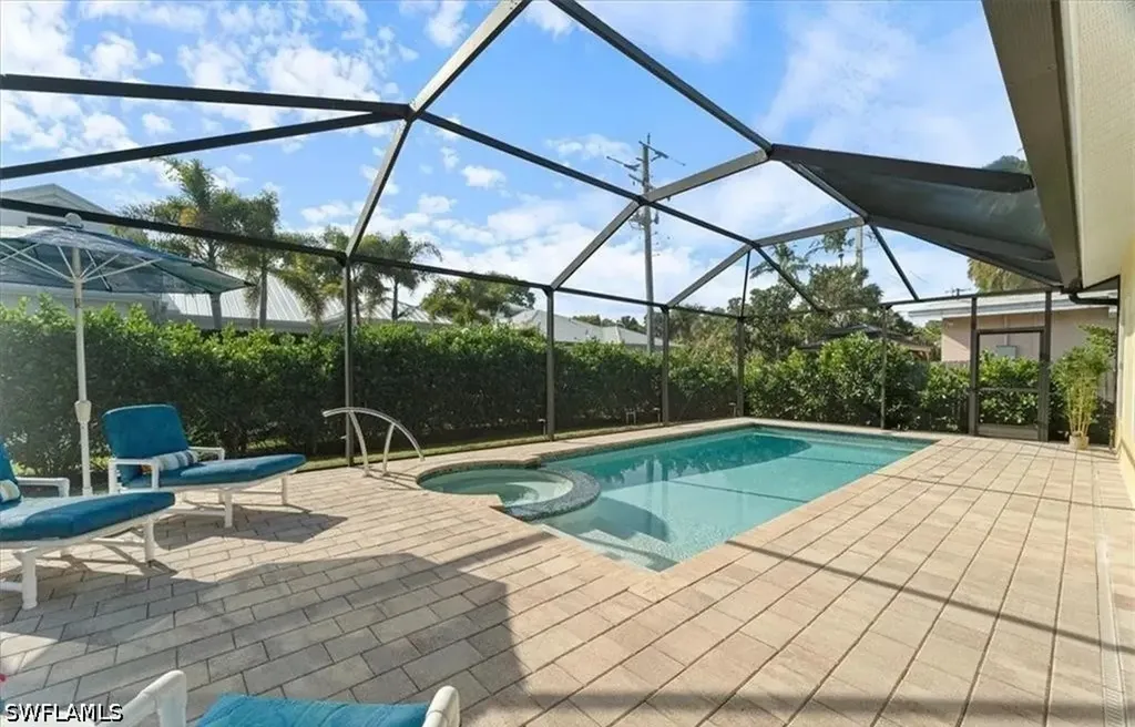 732 7th Avenue N Naples FL 34102