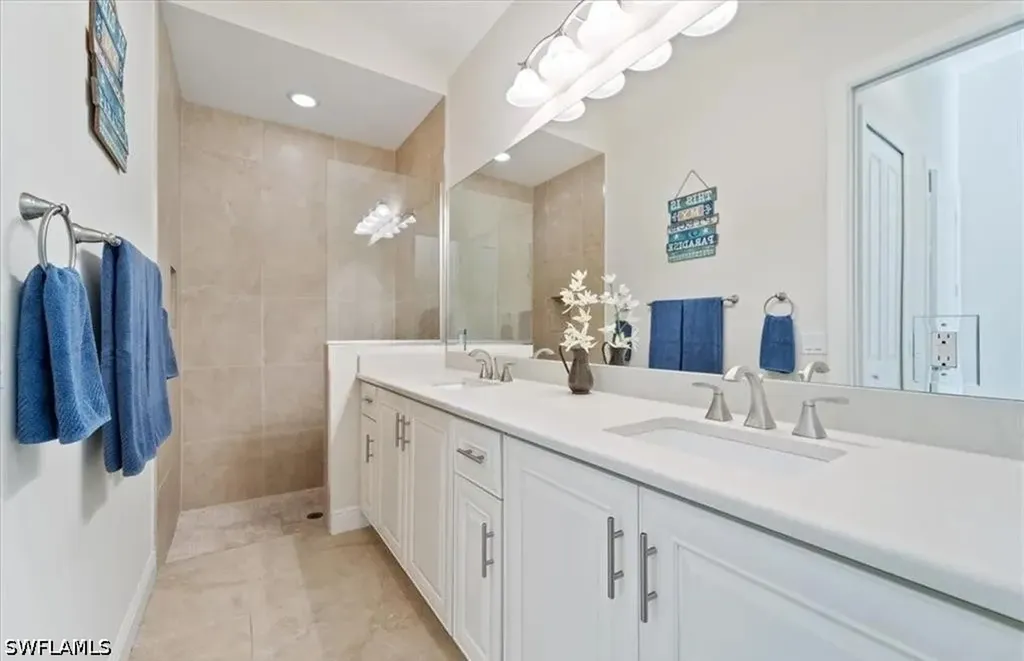 732 7th Avenue N Naples FL 34102