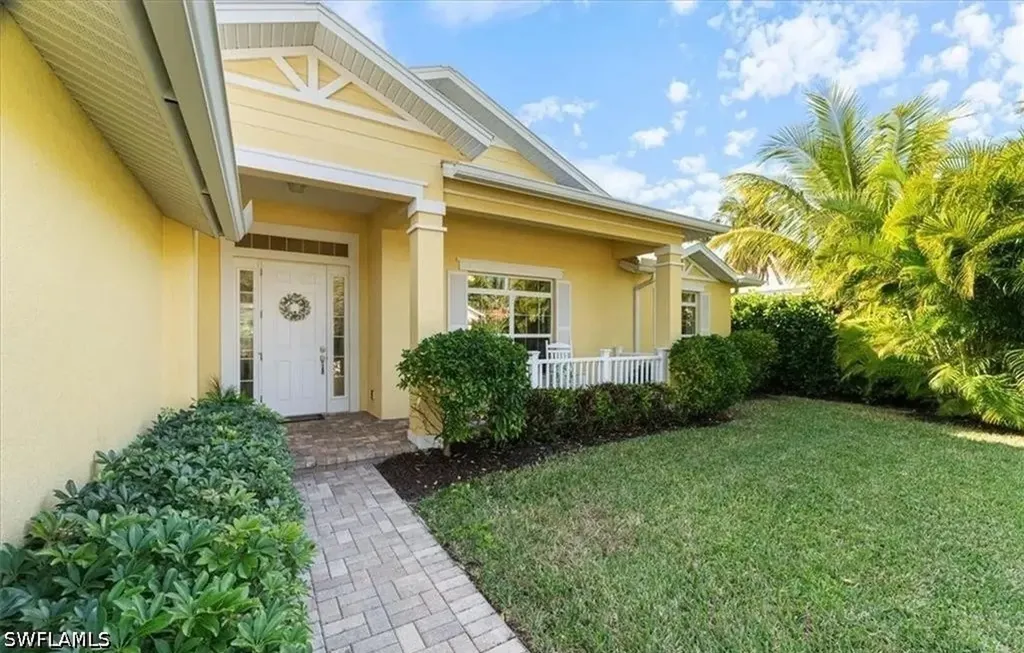 732 7th Avenue N Naples FL 34102